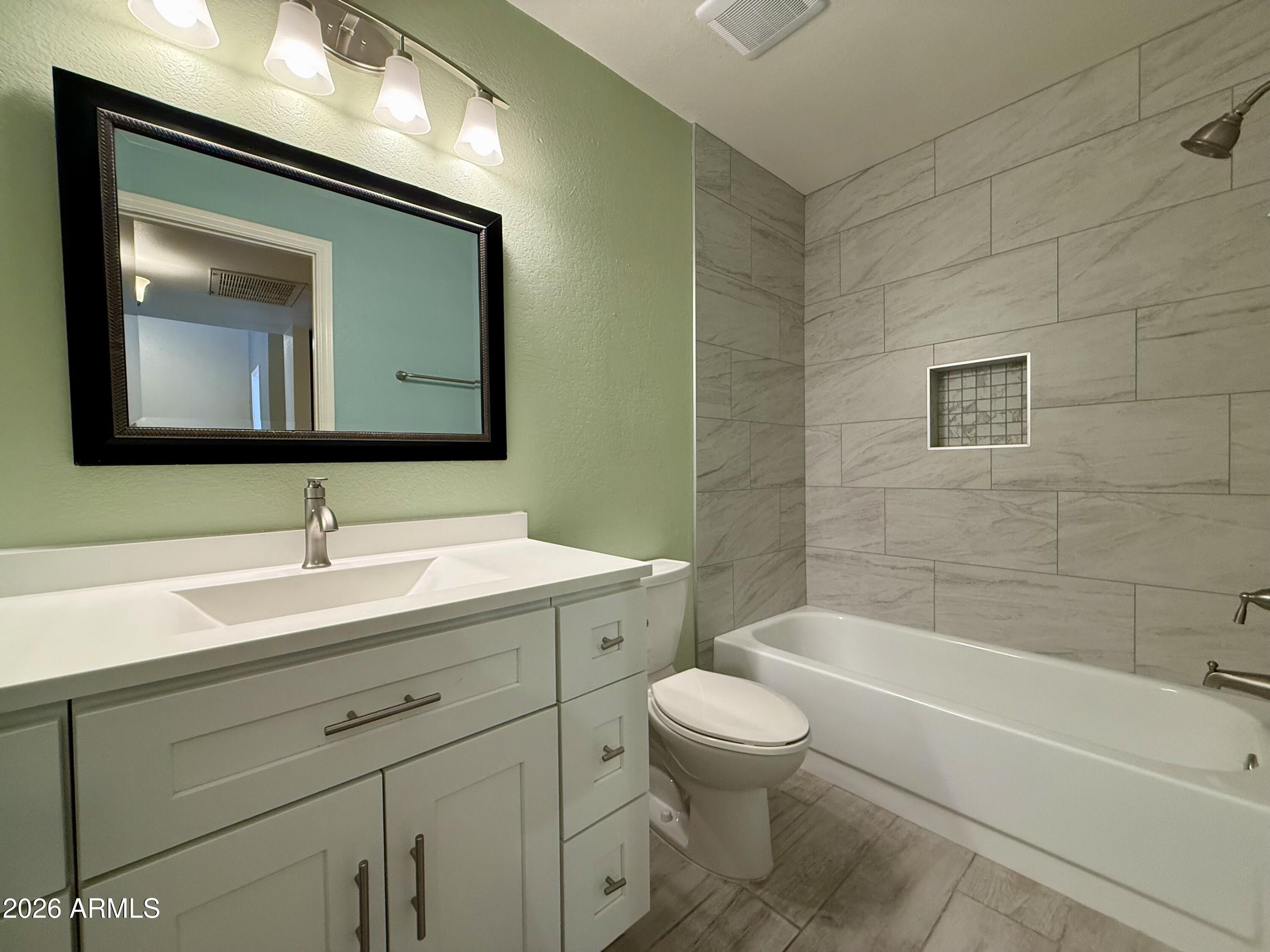 1632 N EL CAMINO Drive