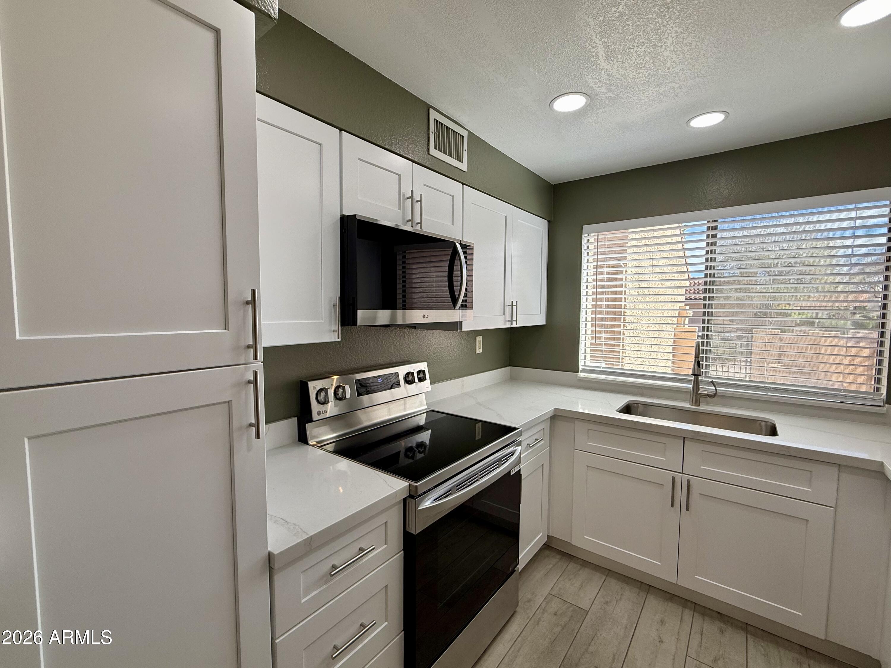 1632 N EL CAMINO Drive