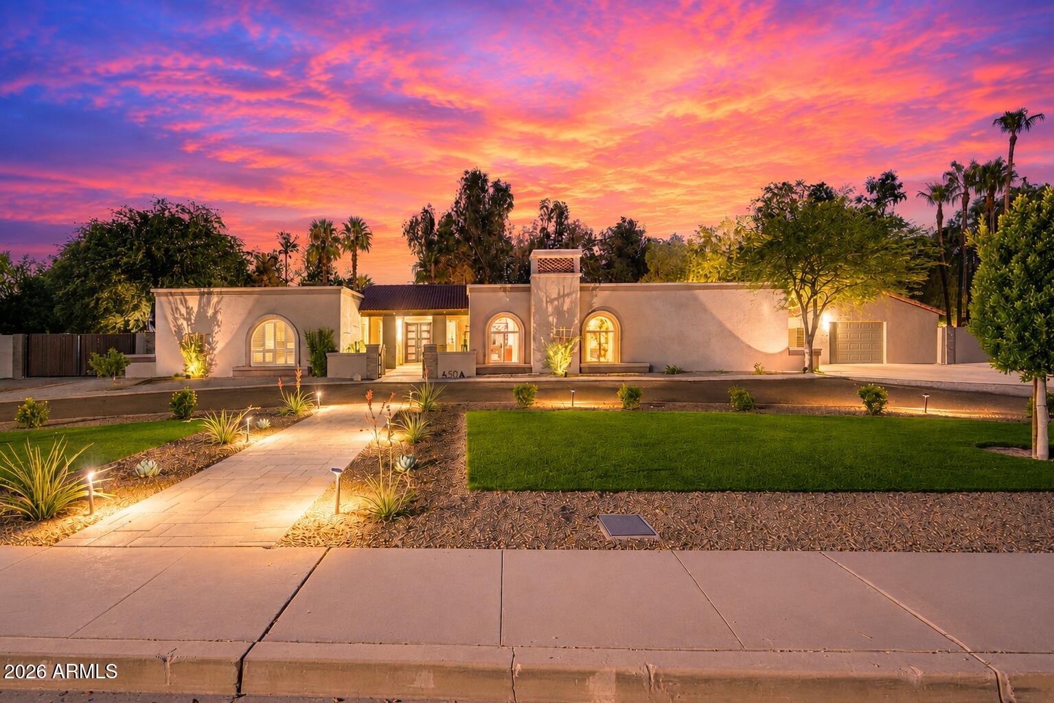 6504 W CORRINE Drive