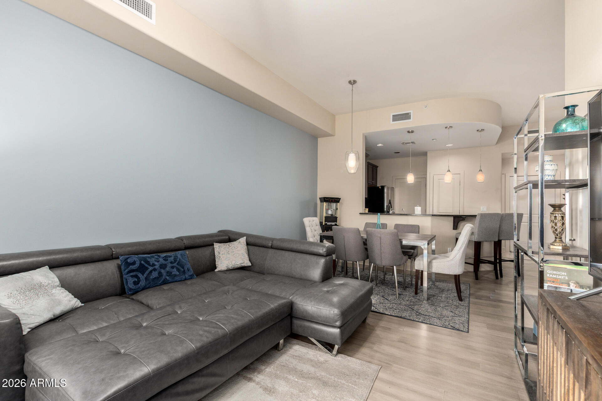 945 E PLAYA DEL NORTE Drive 4025