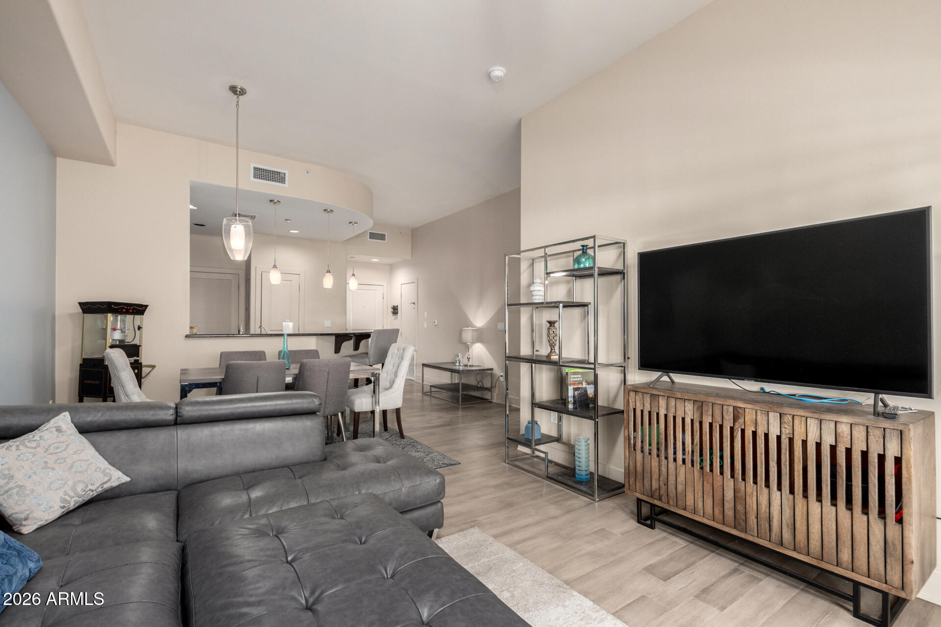 945 E PLAYA DEL NORTE Drive 4025