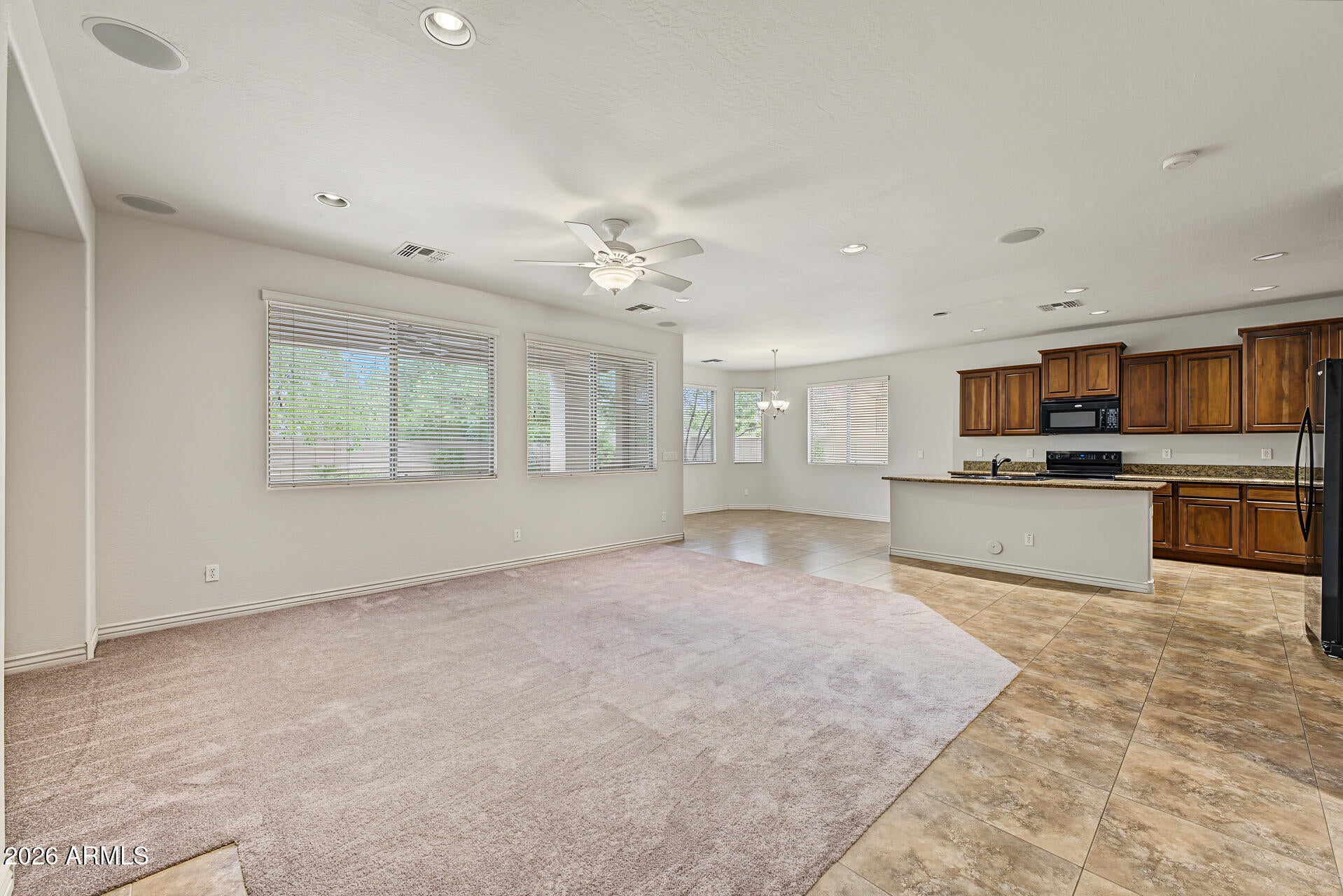3334 E GRAND CANYON Drive