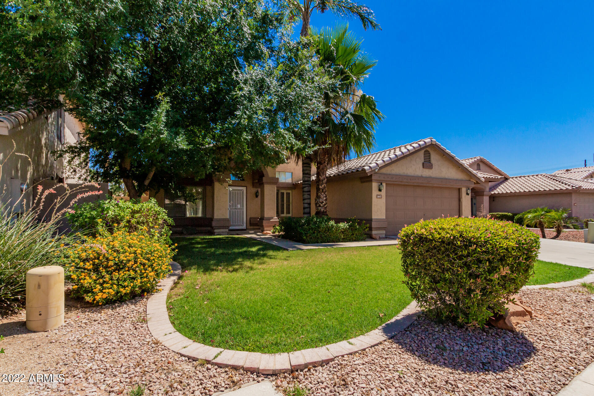 1647 E HEATHER Avenue