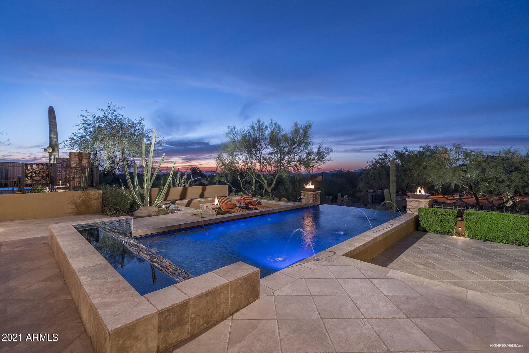 LAS SENDAS - Residential