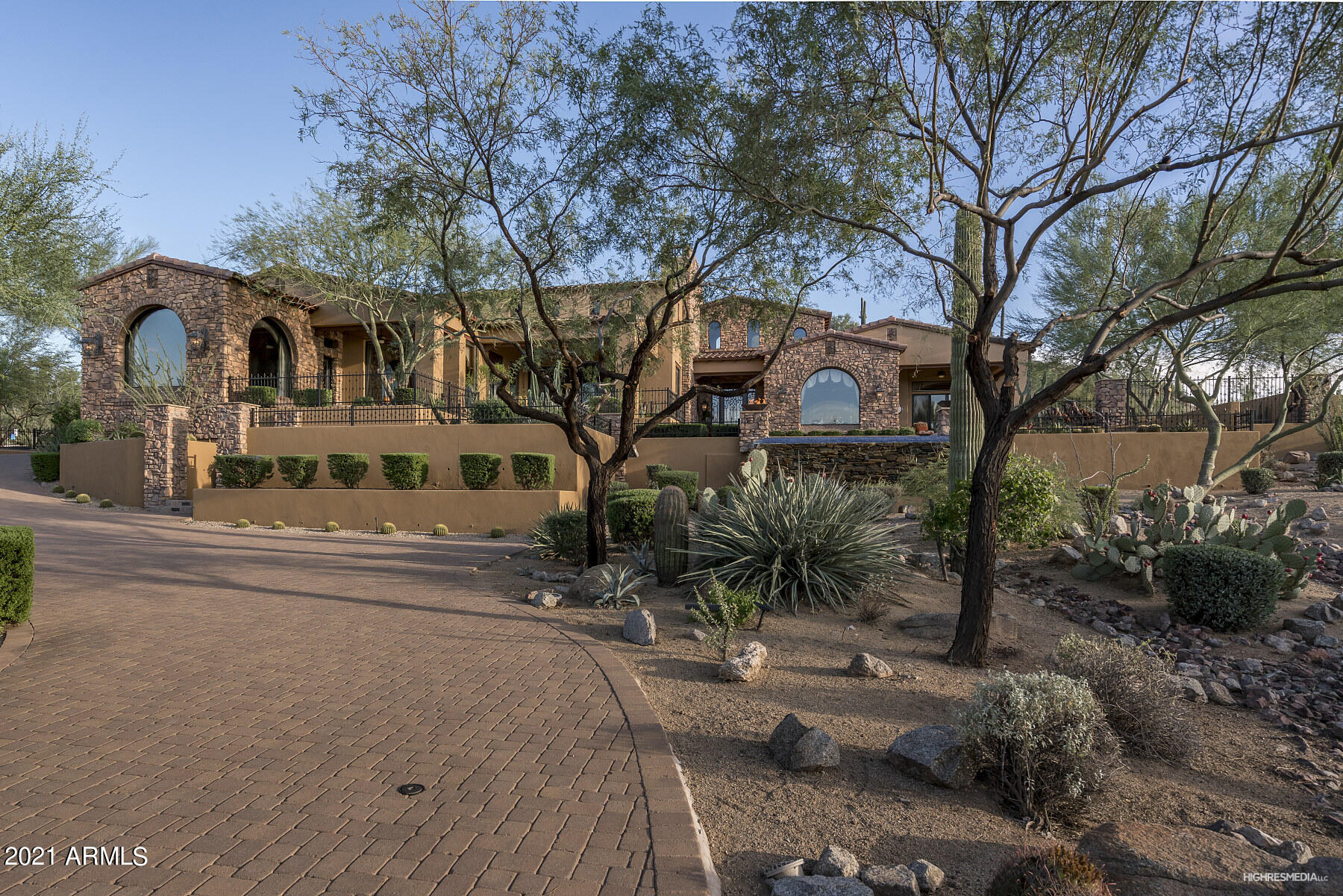 LAS SENDAS - Residential