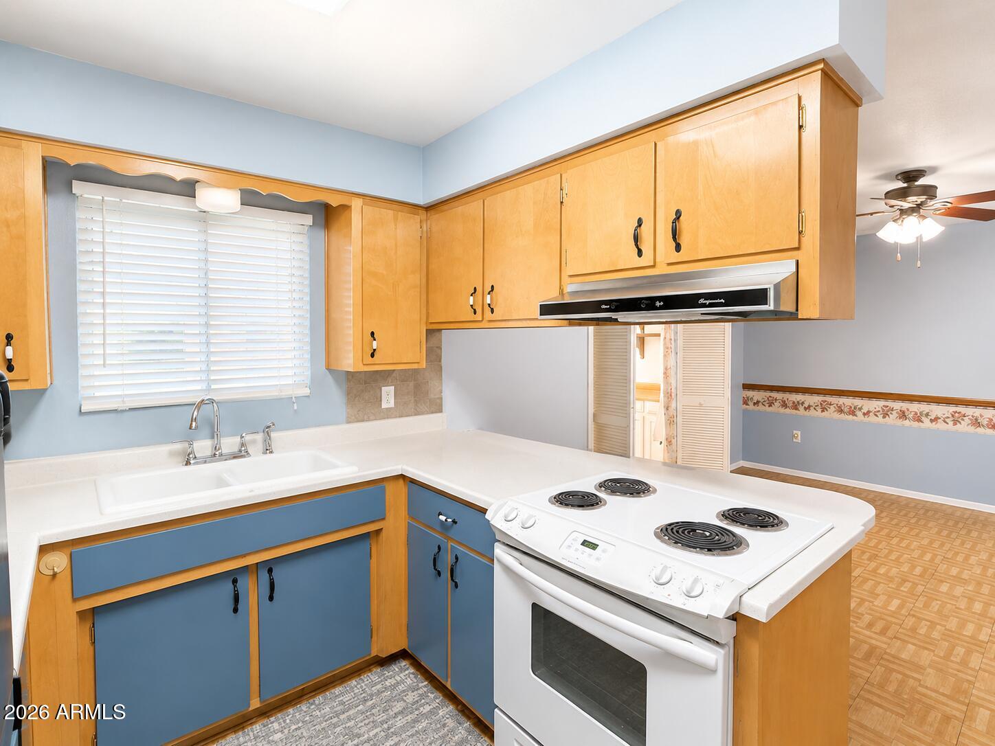909 S LESUEUR --