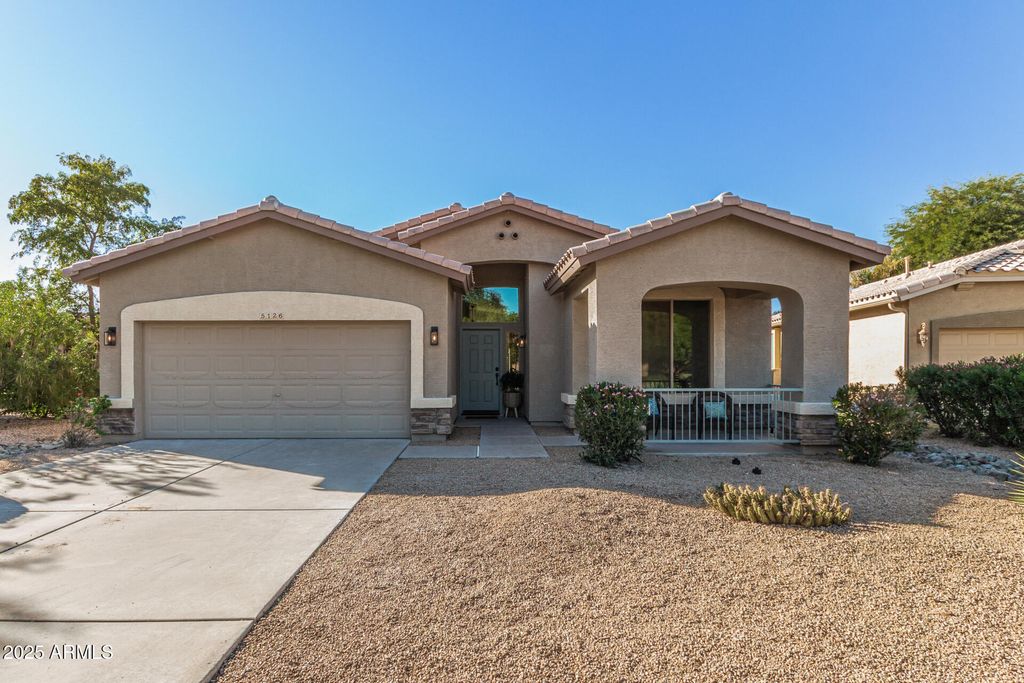Photo of 5126 S Sugarberry Court, Gilbert, AZ 85298 (MLS # 6957413)
