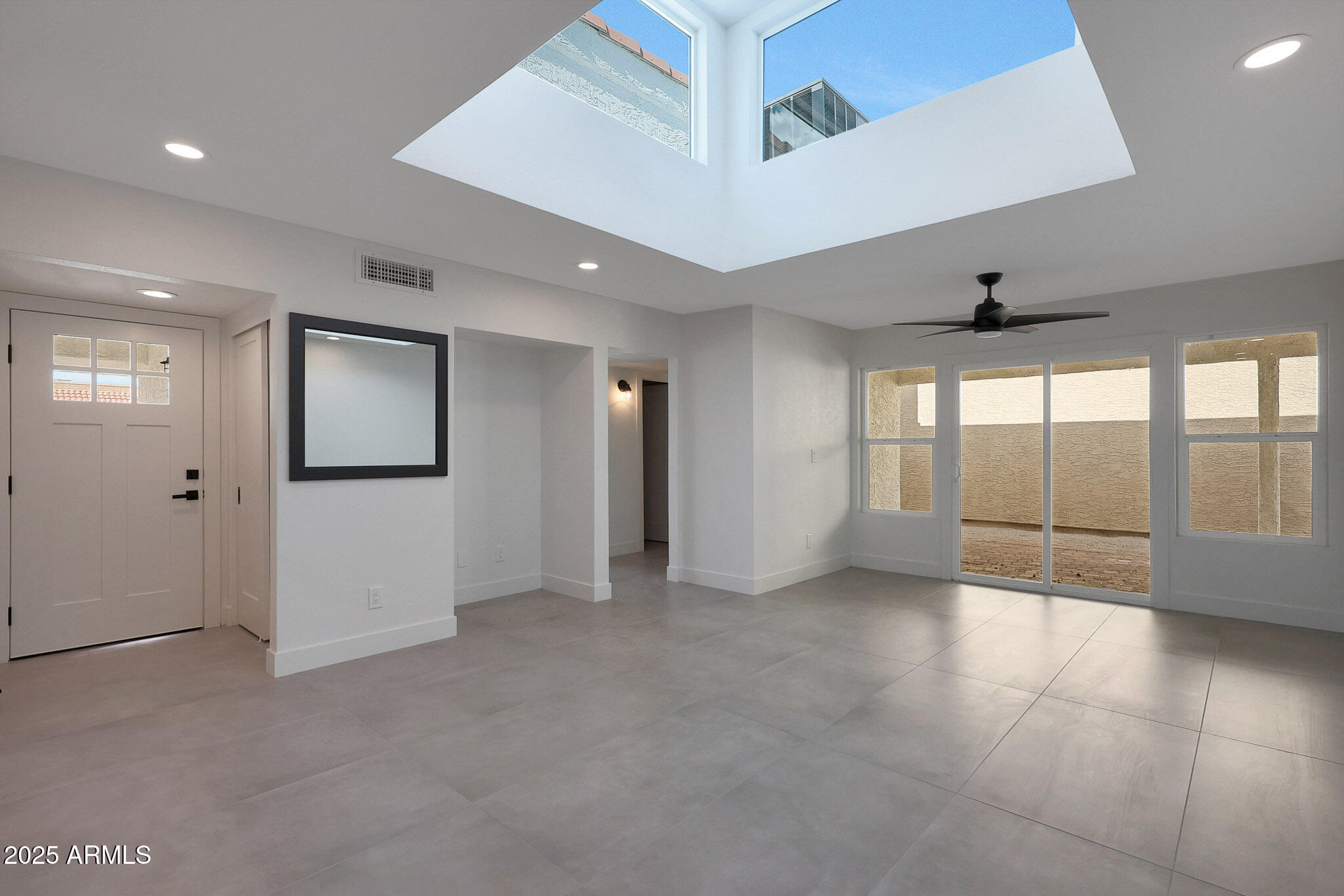 1225 W KEATS Avenue