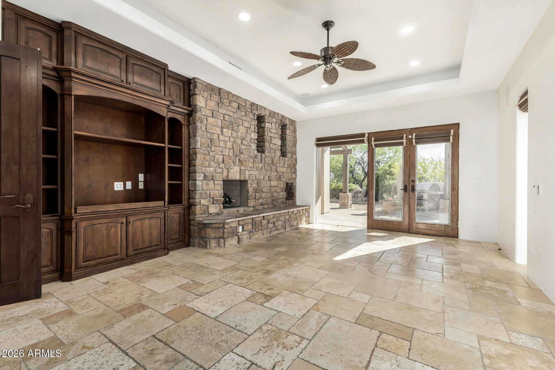 BOULDERS CAREFREE UNIT 4 PHASE 1 - Residential