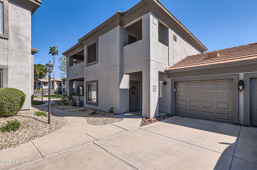 Photo of 7401 W Arrowhead Clubhouse Drive #2045, Glendale, AZ 85308 (MLS # 6930622)