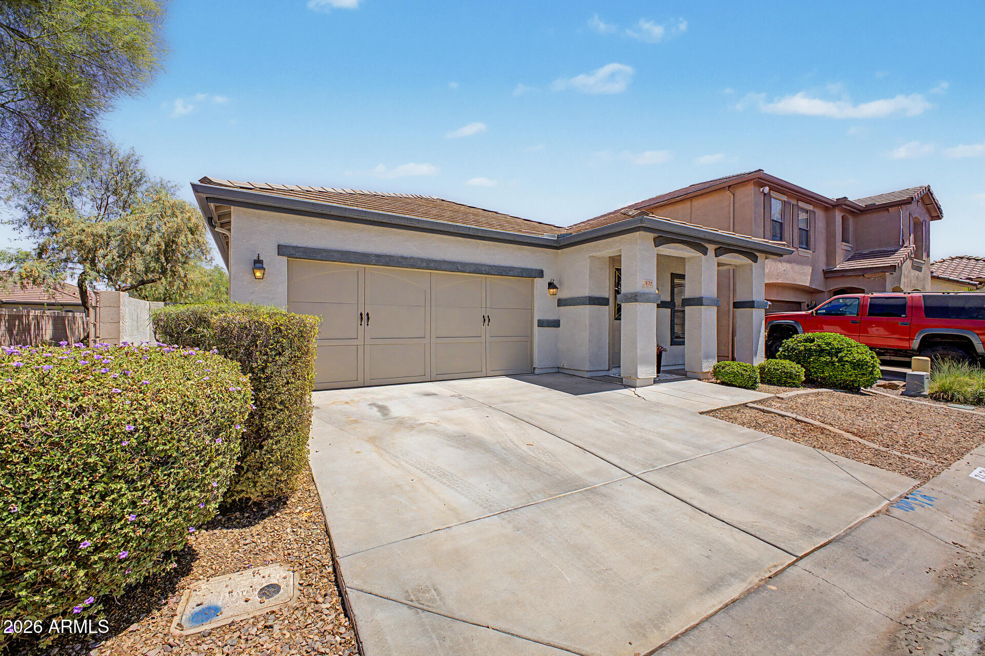 3672 E CONSTITUTION Drive