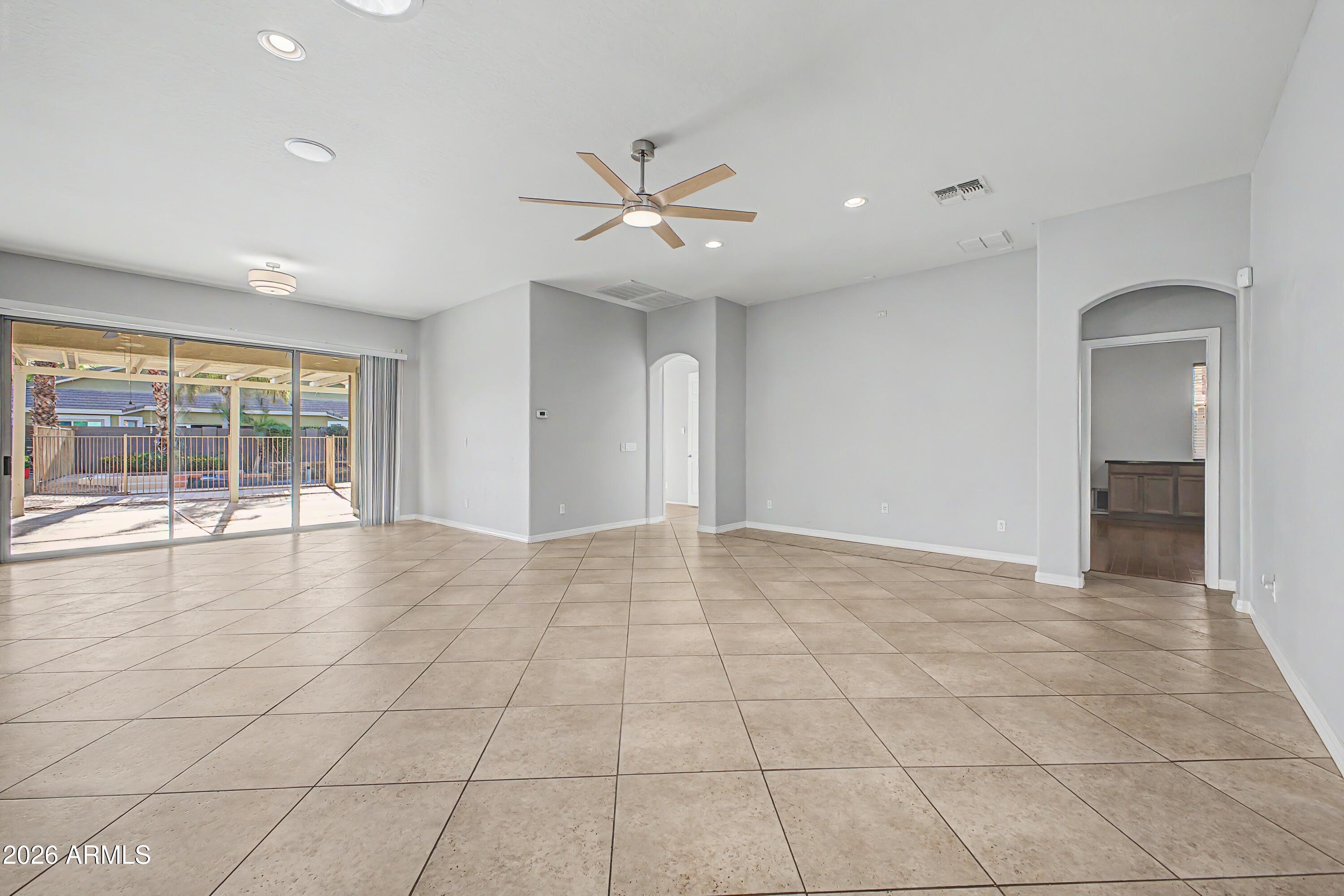 2752 N 150TH Lane