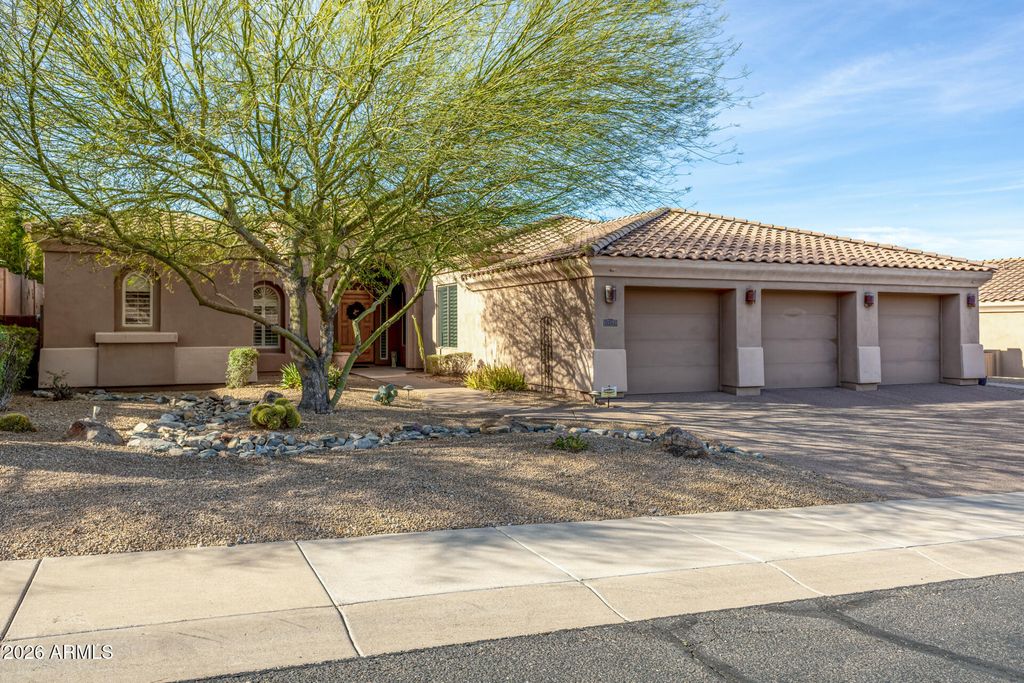 Photo of 11245 E Greenway Road, Scottsdale, AZ 85255 (MLS # 6989838)