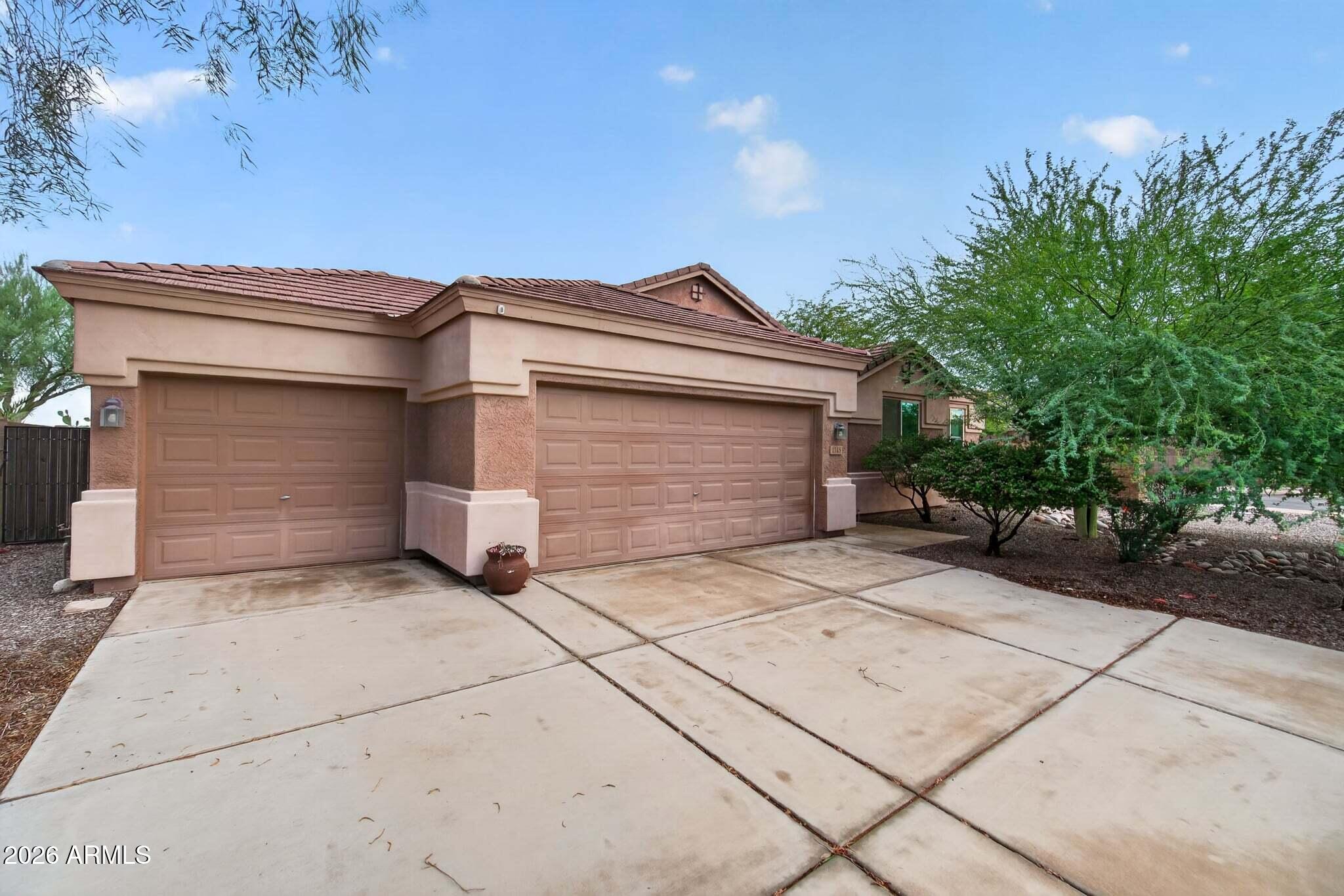 1518 E FONTANA Drive