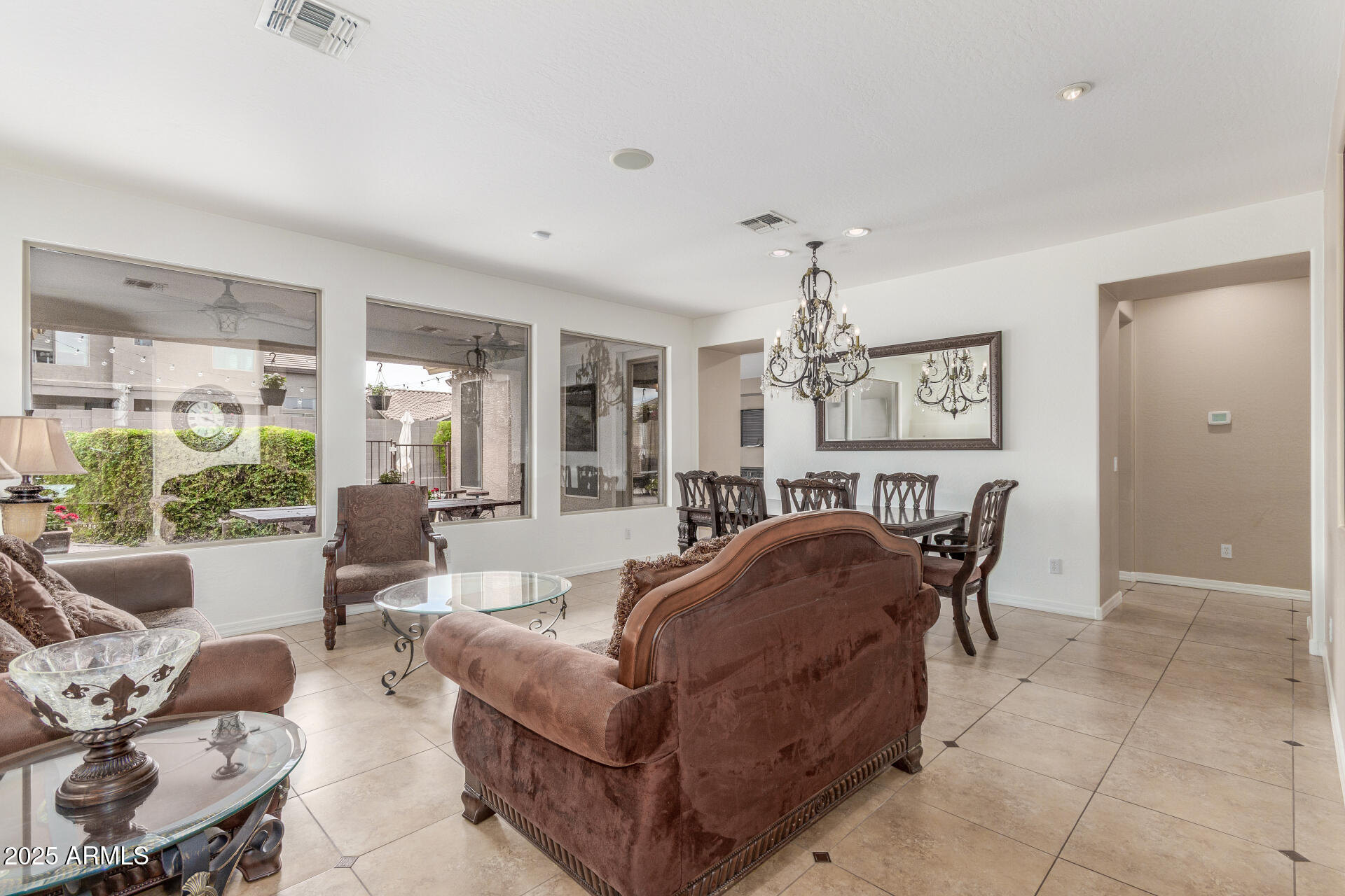 3613 W PLYMOUTH Drive