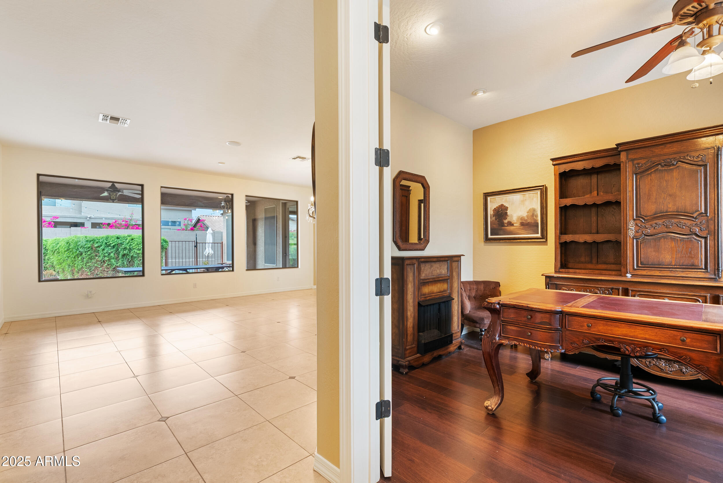 3613 W PLYMOUTH Drive