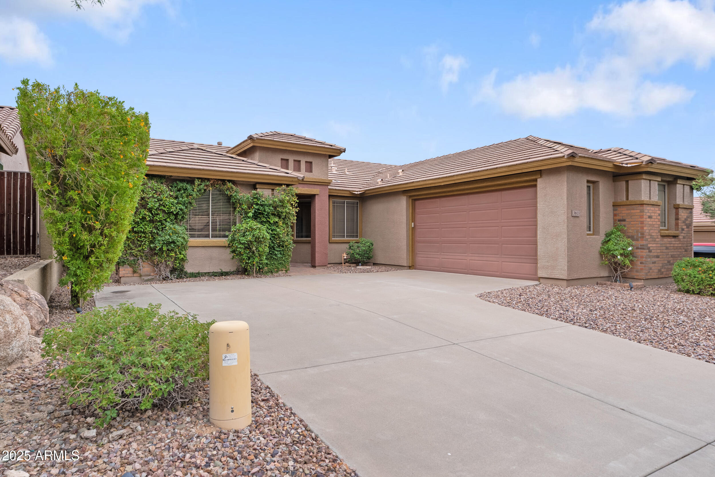 3613 W PLYMOUTH Drive