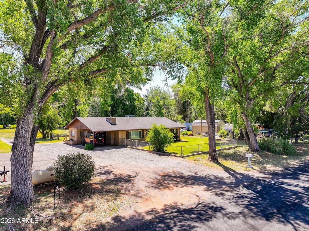 Photo of 75 N Farm Circle Road, Cornville, AZ 86325 (MLS # 7032771)