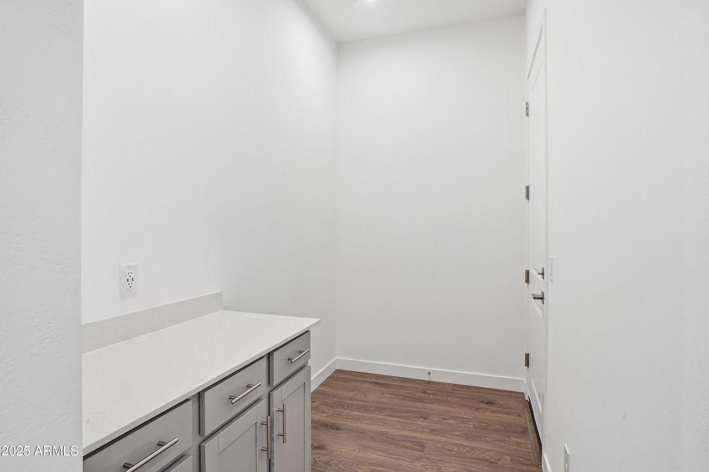 Photo of 10231 S 20th Lane, Phoenix, AZ 85041 (MLS # 6999685)