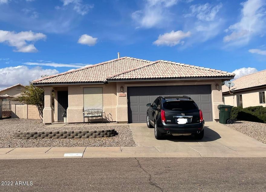 Super cute 4 bedroom 2 bath! Split floor plan close to everything in town. Move in ready.