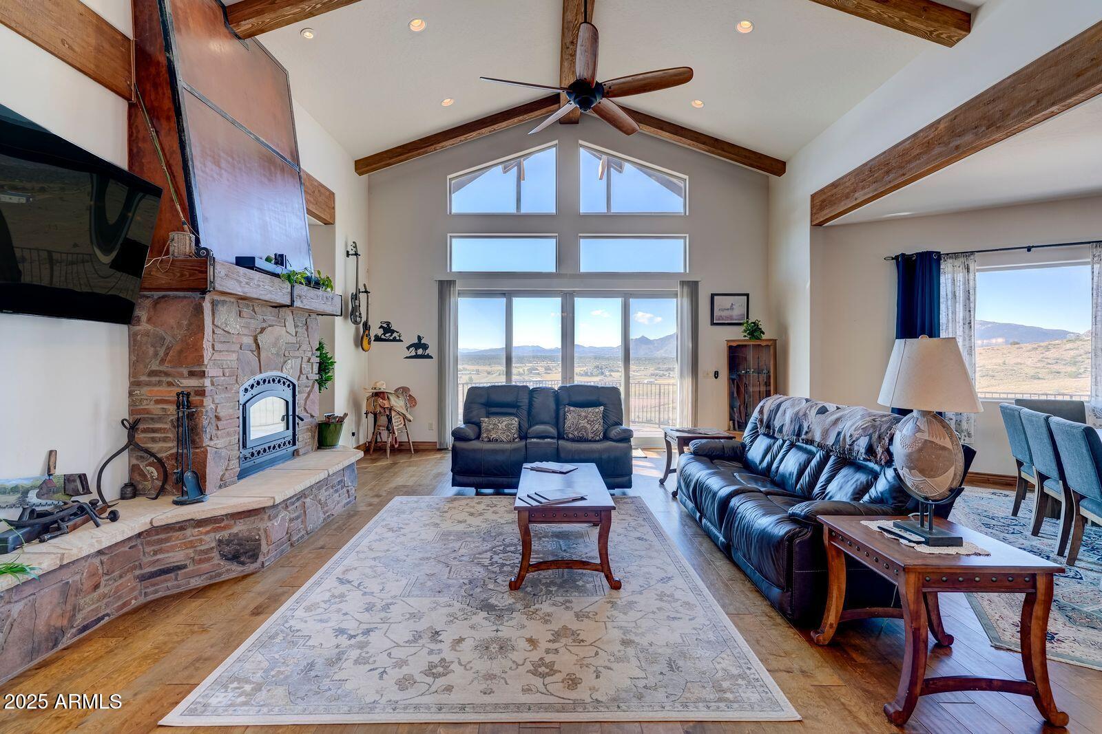 11600 N Cowboy Trail