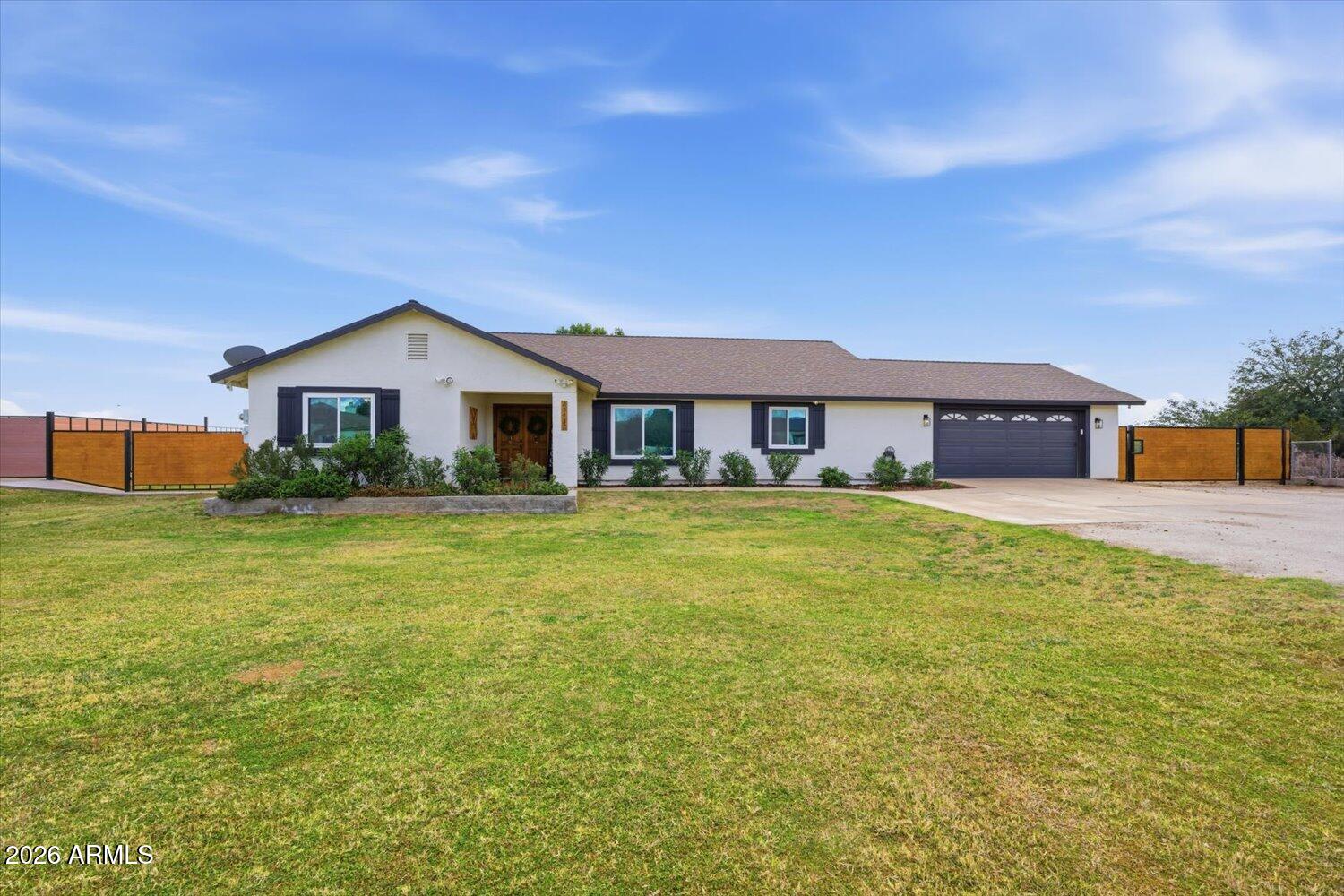 25437 W PUEBLO Avenue