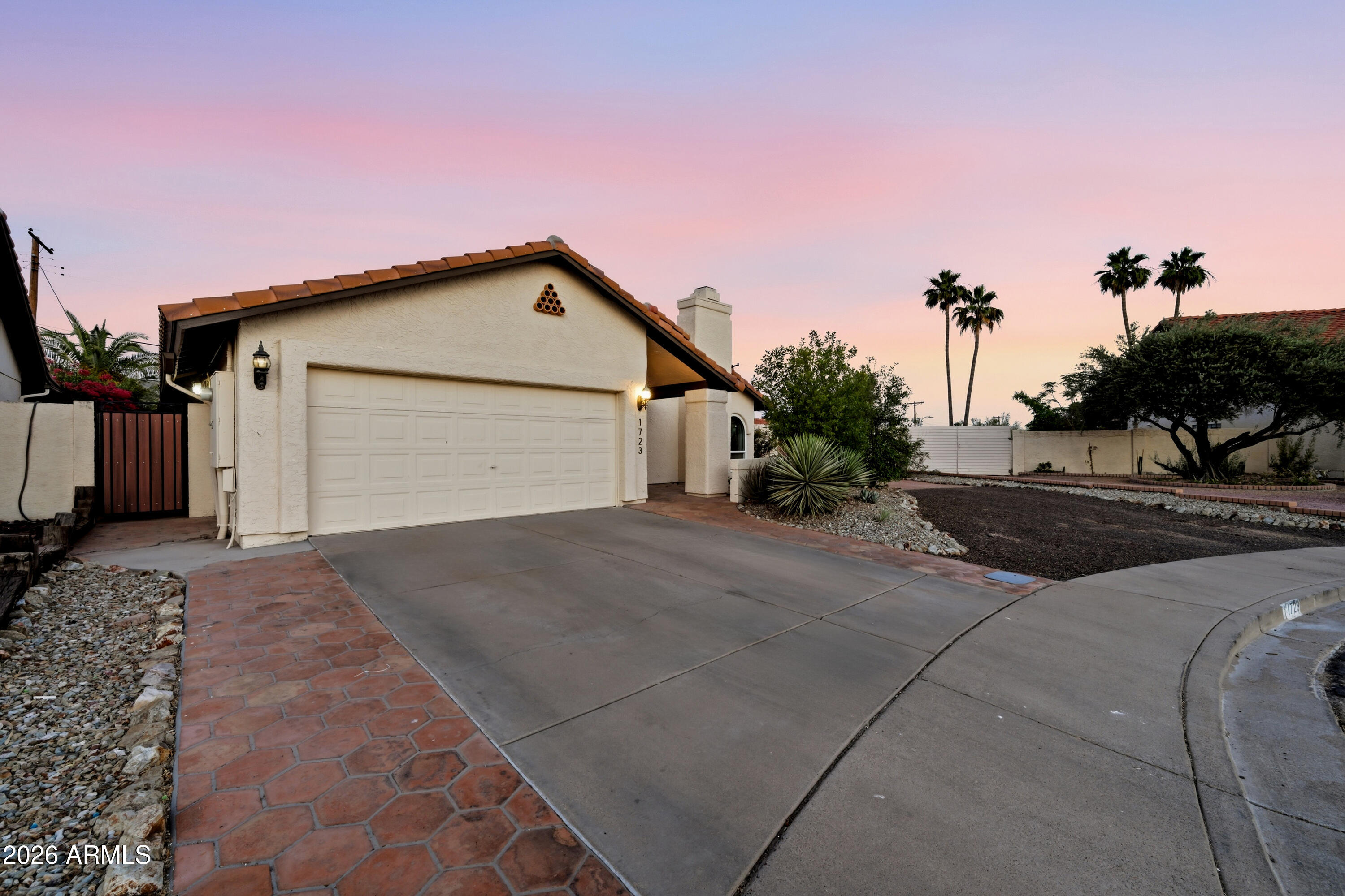 1723 N PALM Drive