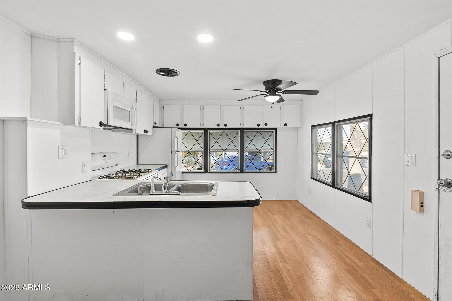 10540 E APACHE Trail 127