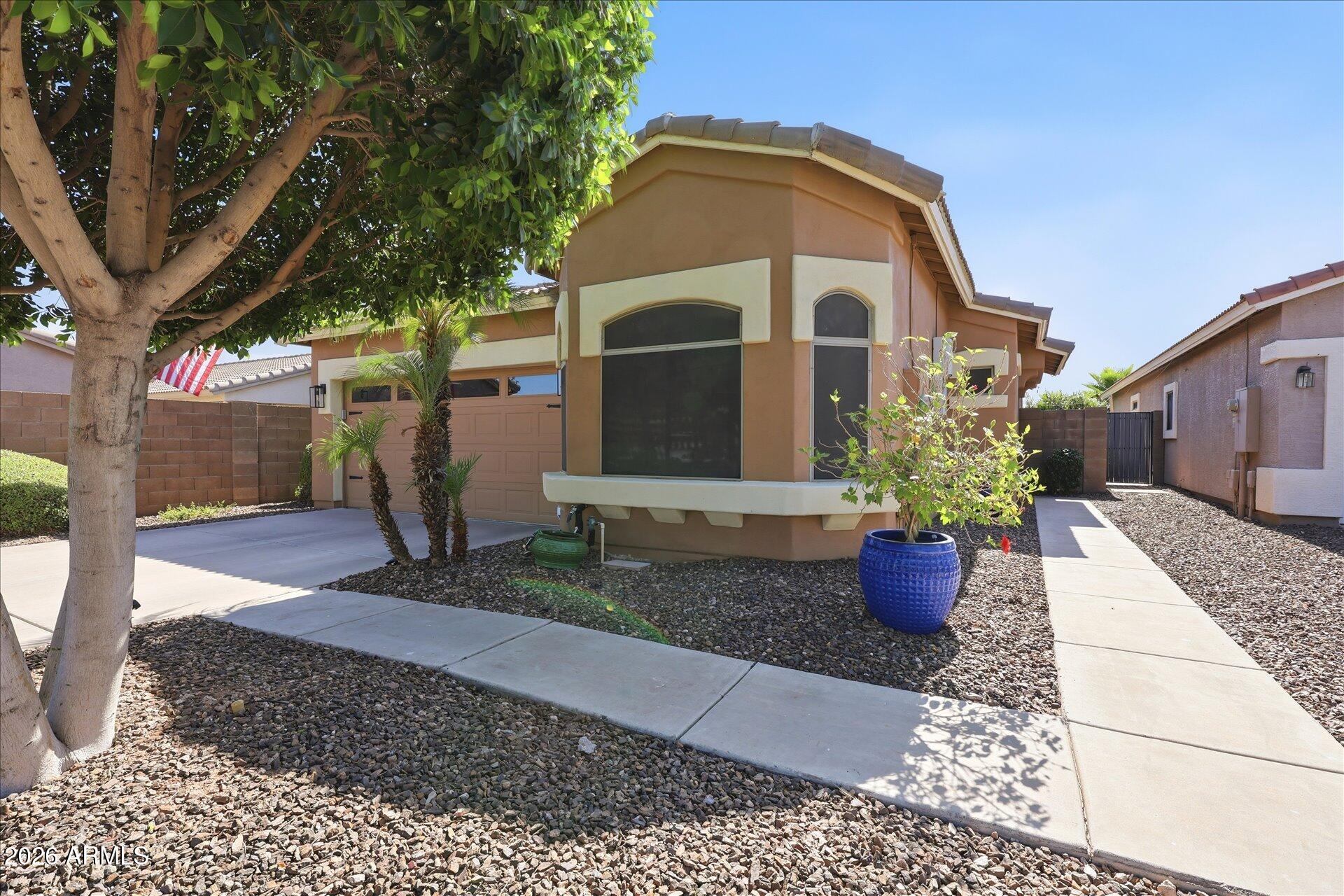 Properties 1 1140 S CERISE --