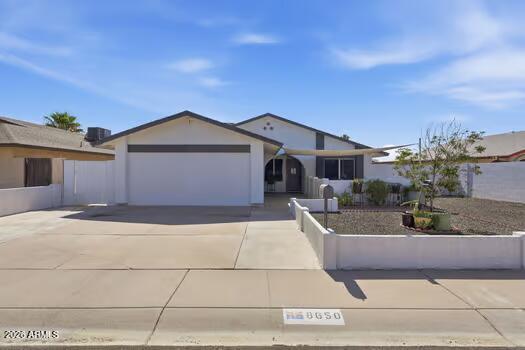 8650 N 56th Avenue
