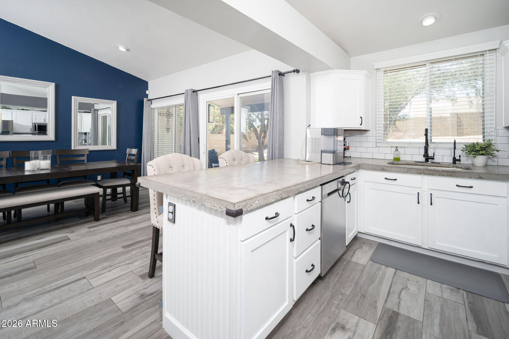 1256 E UTOPIA Road
