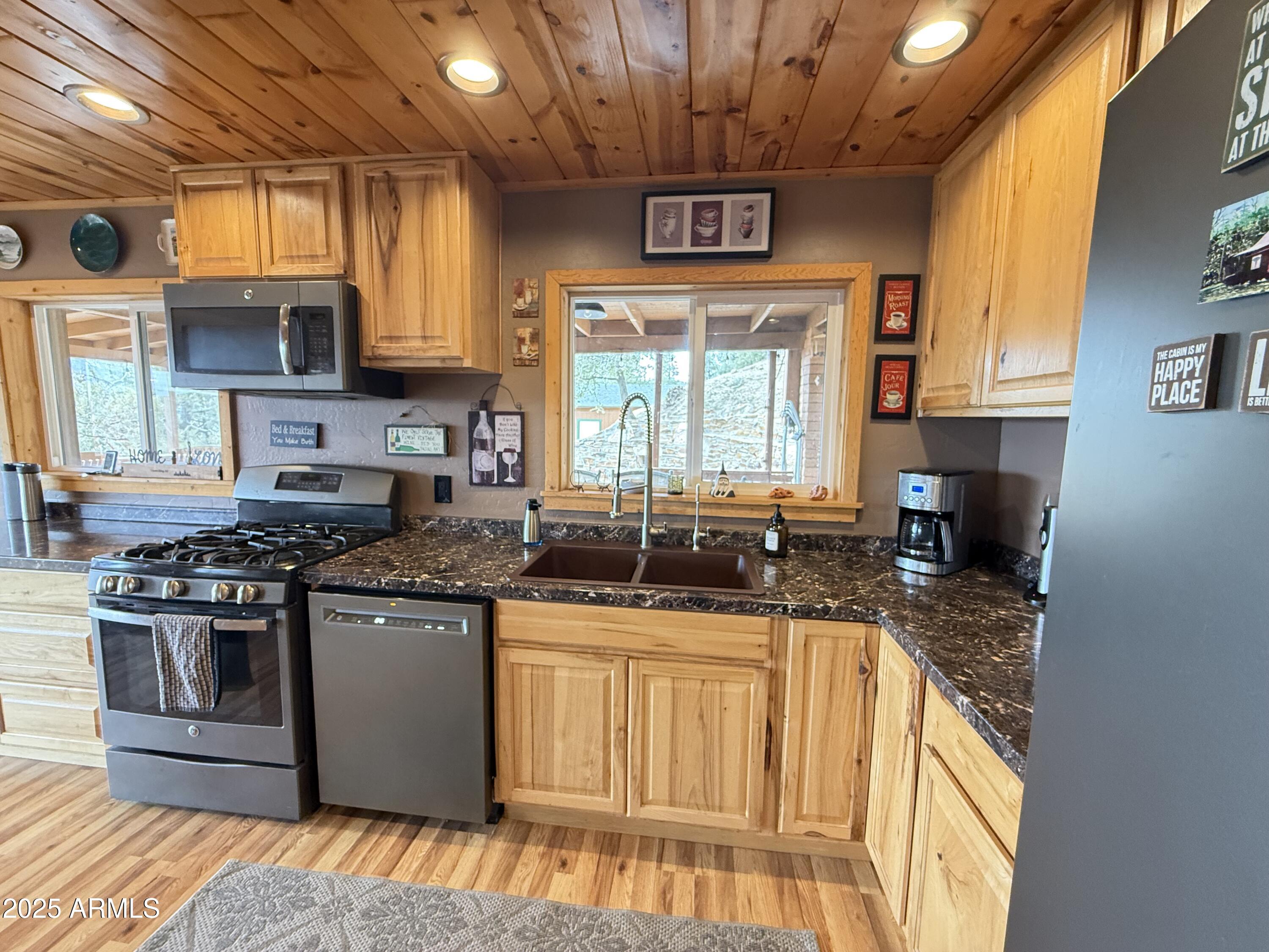 23442 S MANZANITA Road