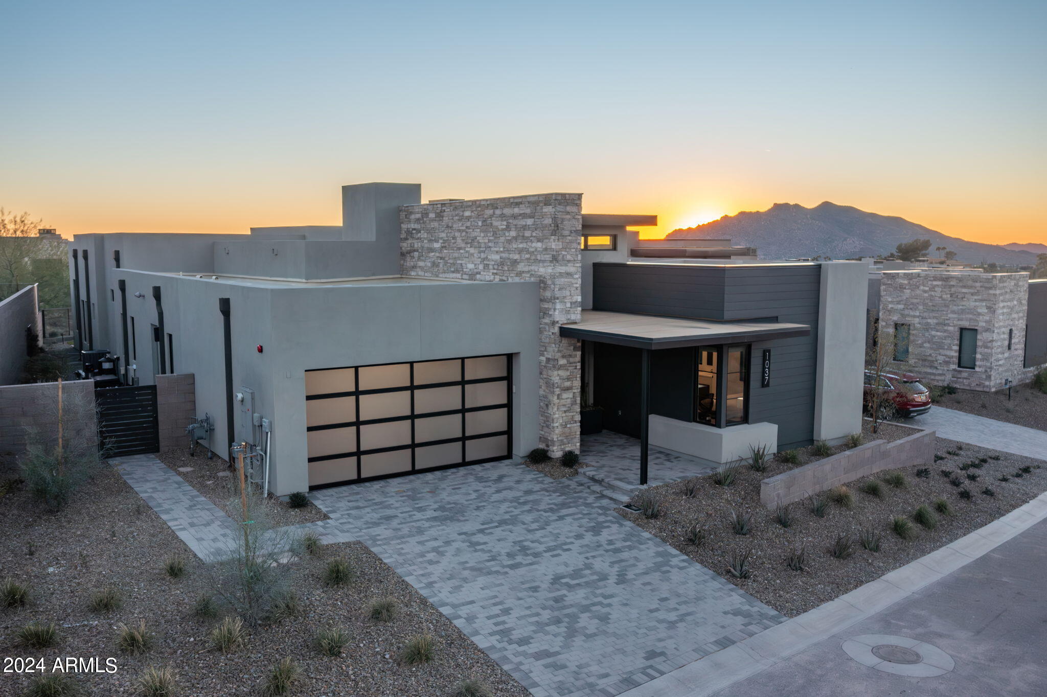 DESERT MOUNTAIN - Residential
