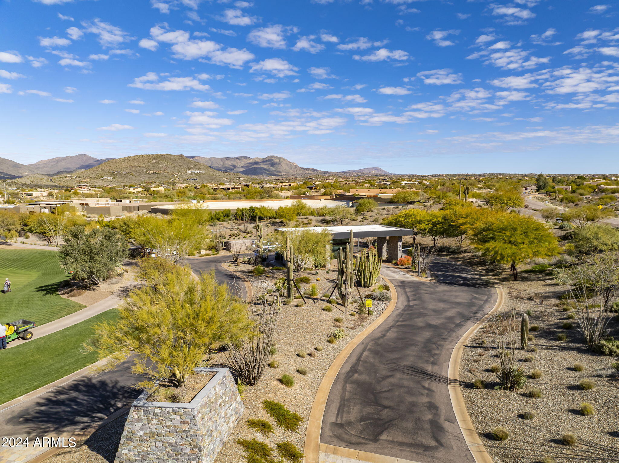 DESERT MOUNTAIN - Residential