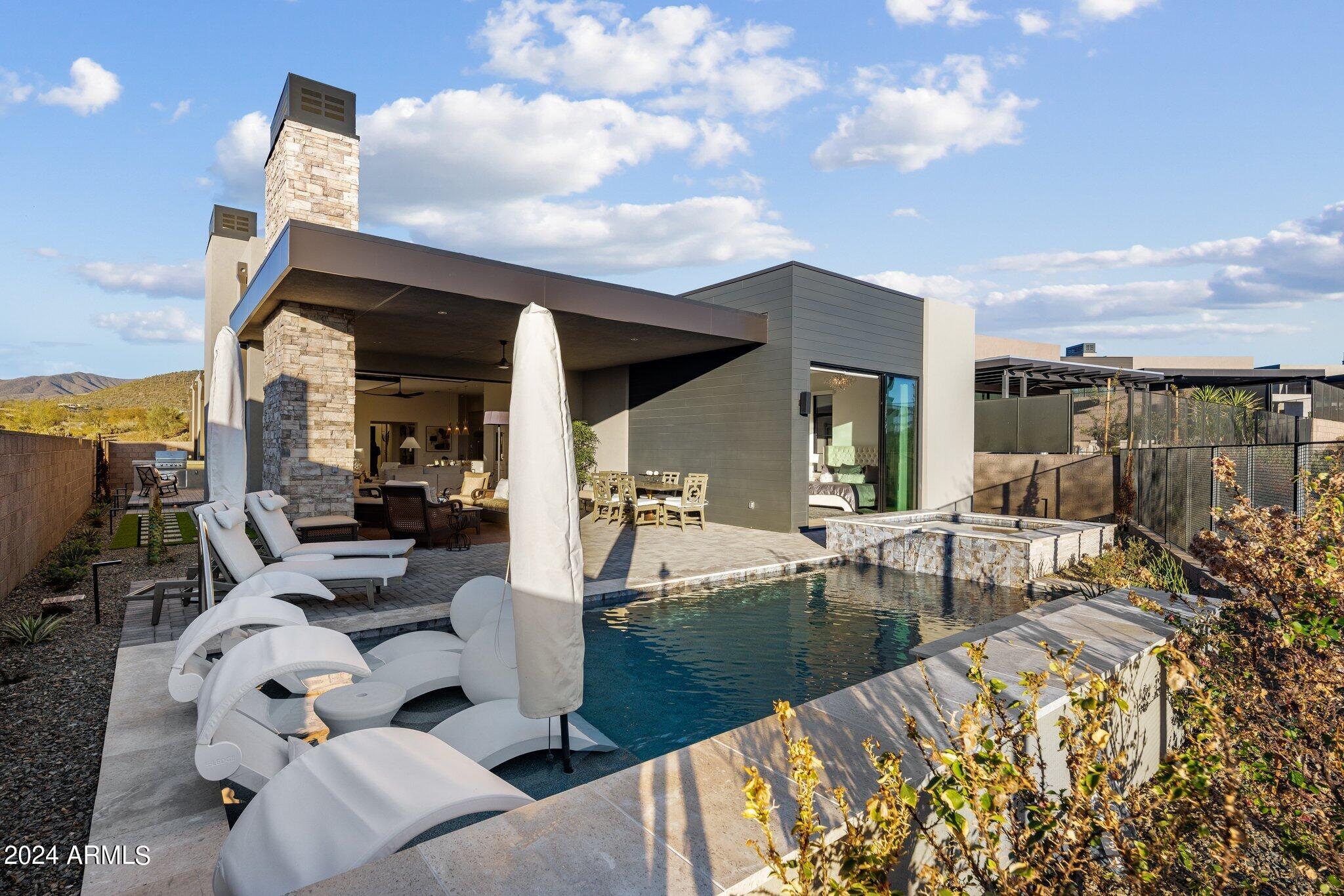 DESERT MOUNTAIN - Residential