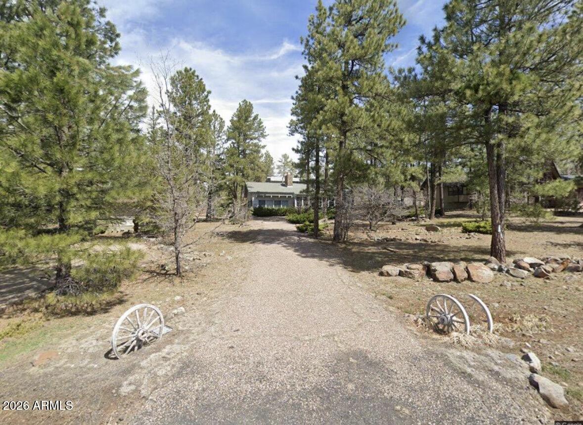 700 E CRESTLINE Road