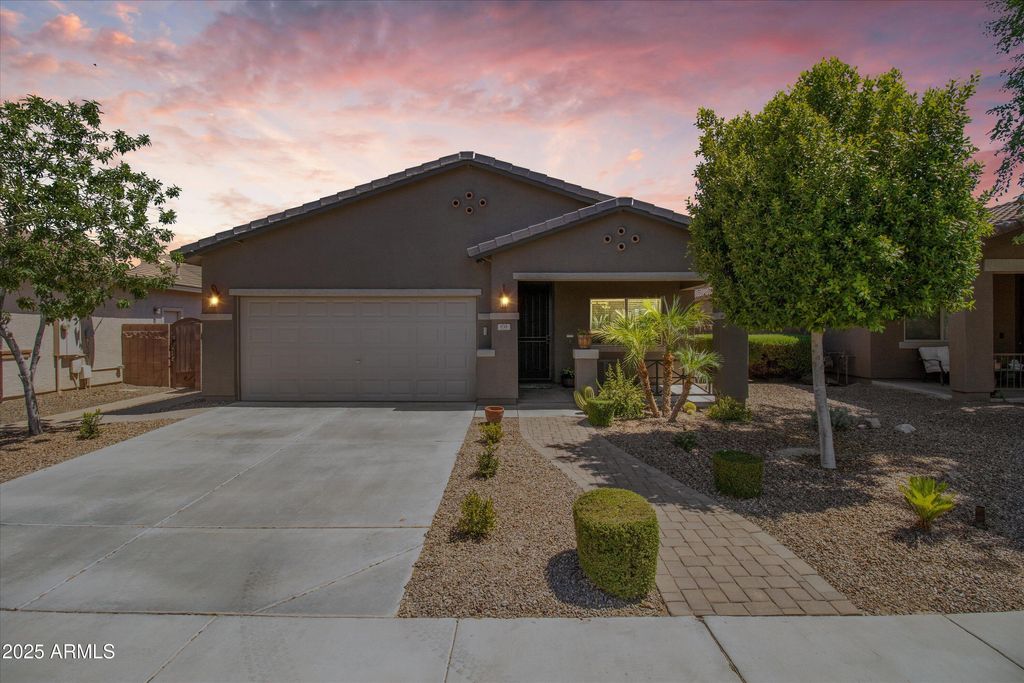 Photo of 838 W Basswood Avenue, Queen Creek, AZ 85140 (MLS # 6934735)