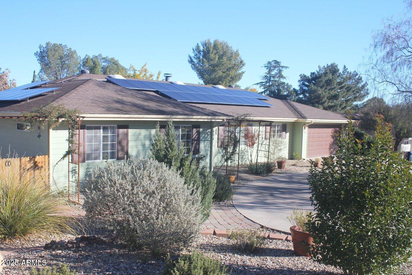 550 W BLACK HILLS Drive