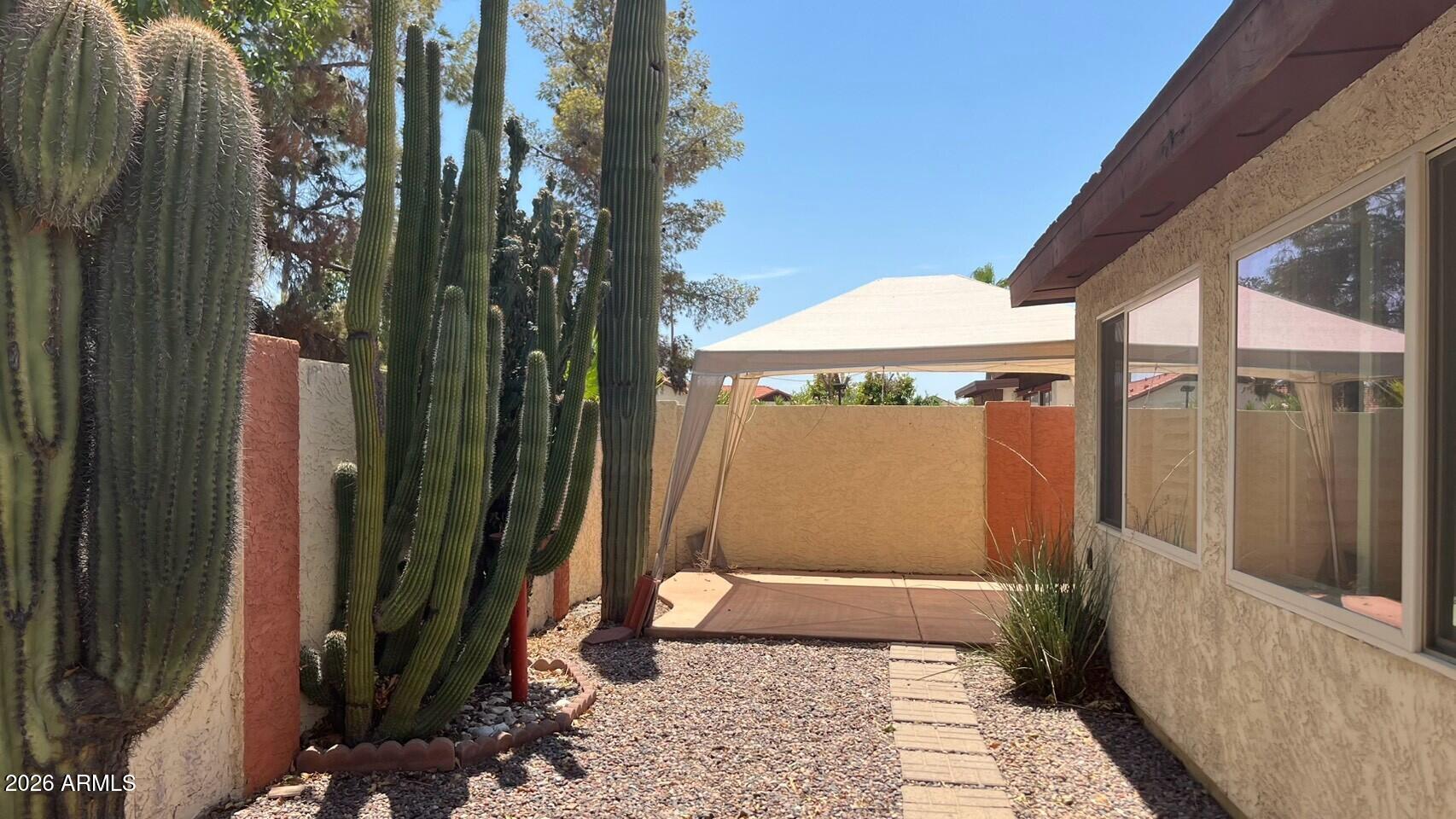 542 S HIGLEY Road 3