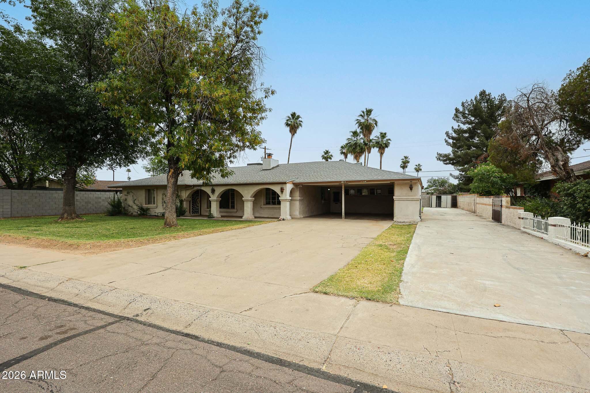 8231 N 58TH Avenue