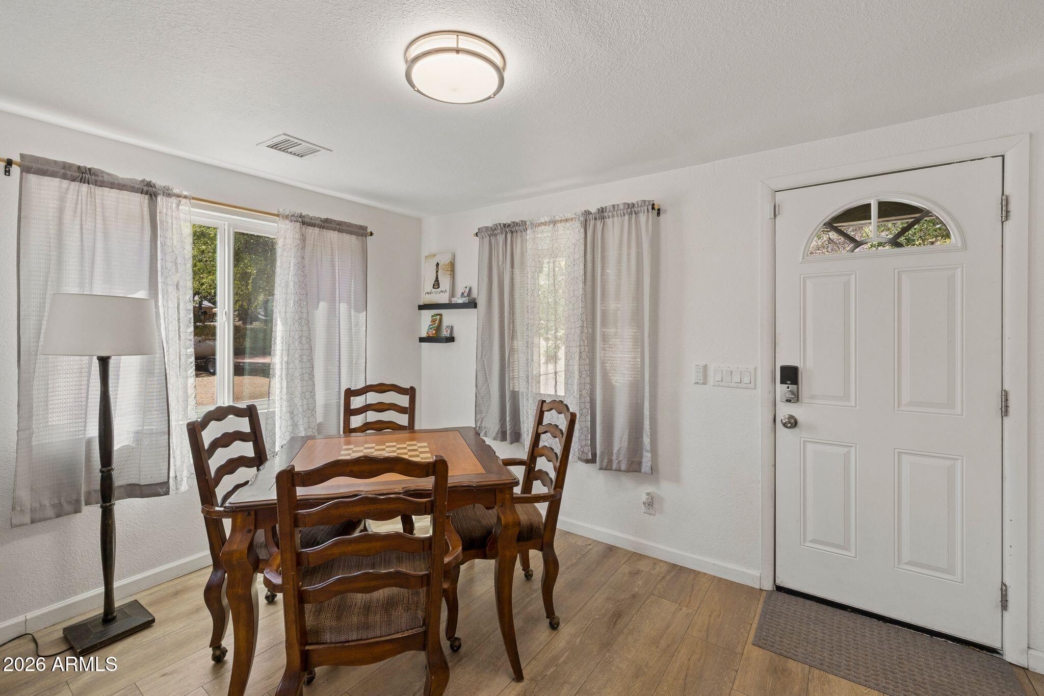 INDIAN CREEK - Residential