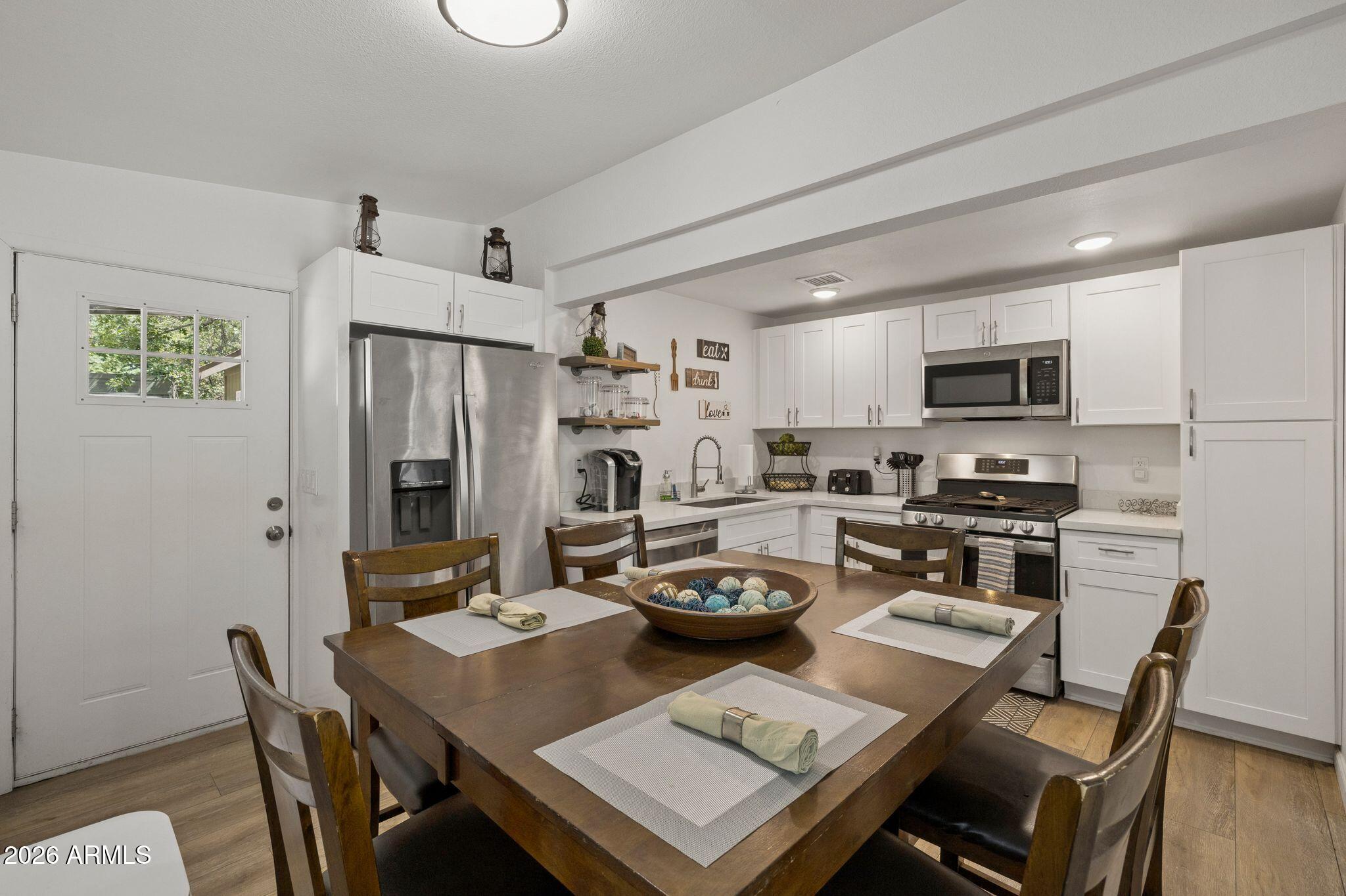 INDIAN CREEK - Residential