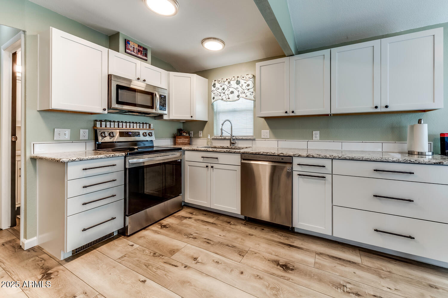 17200 W BELL Road 759