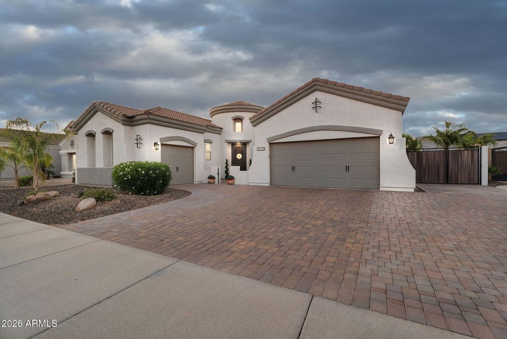 Photo of 21288 E Russet Road, Queen Creek, AZ 85142 (MLS # 7016152)