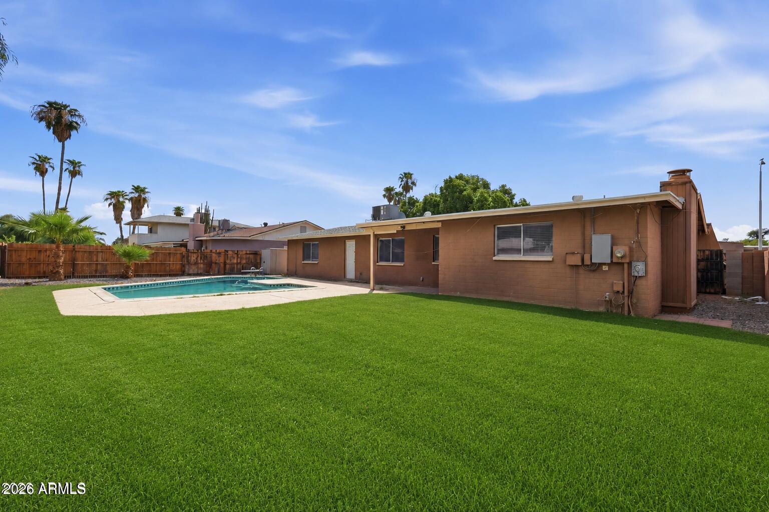 4616 W SAGUARO Drive
