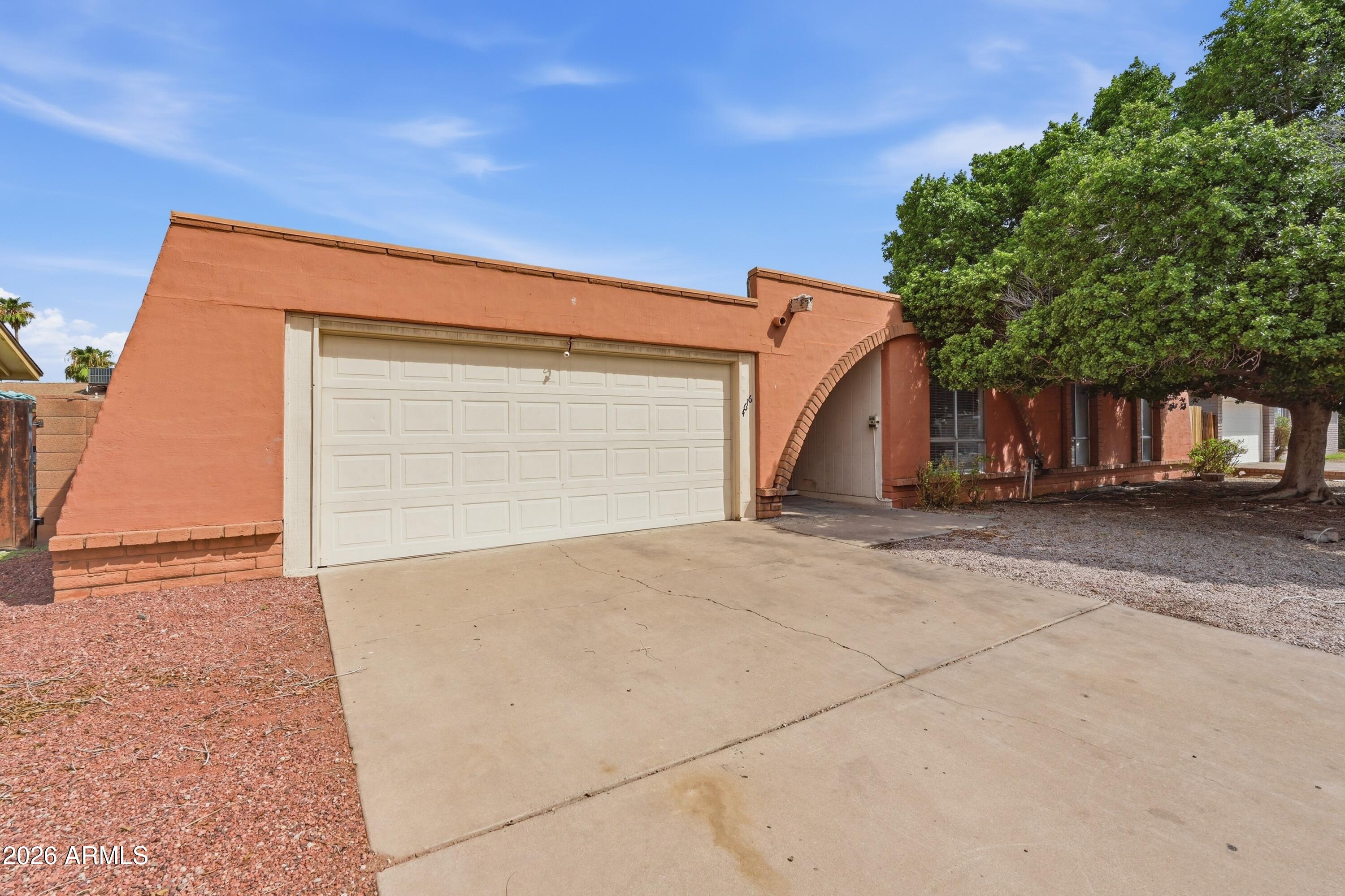 4616 W SAGUARO Drive