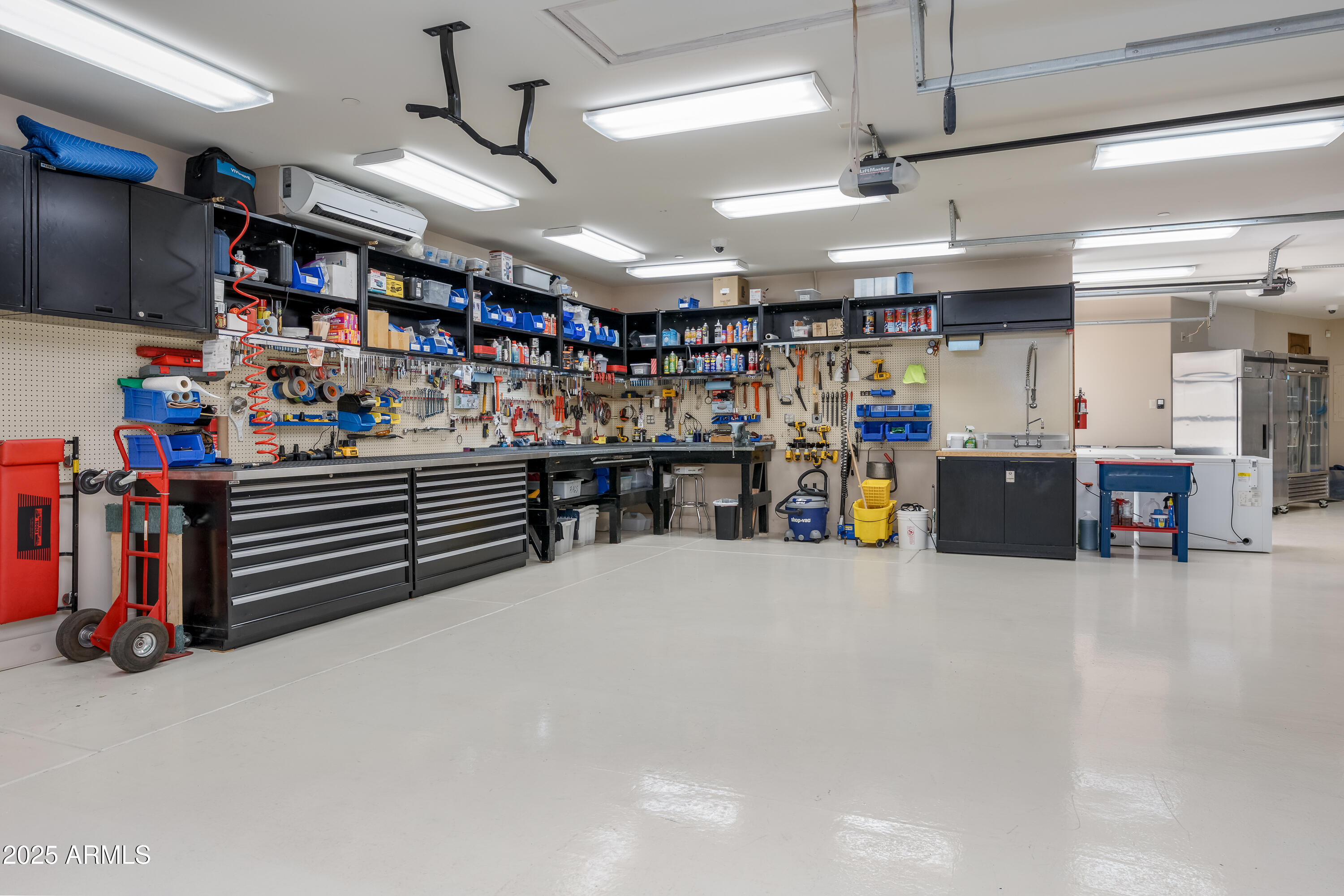 Sedona, Arizona 86336, United States, 3 Bedrooms Bedrooms, ,4 BathroomsBathrooms,Residential,Active,214257