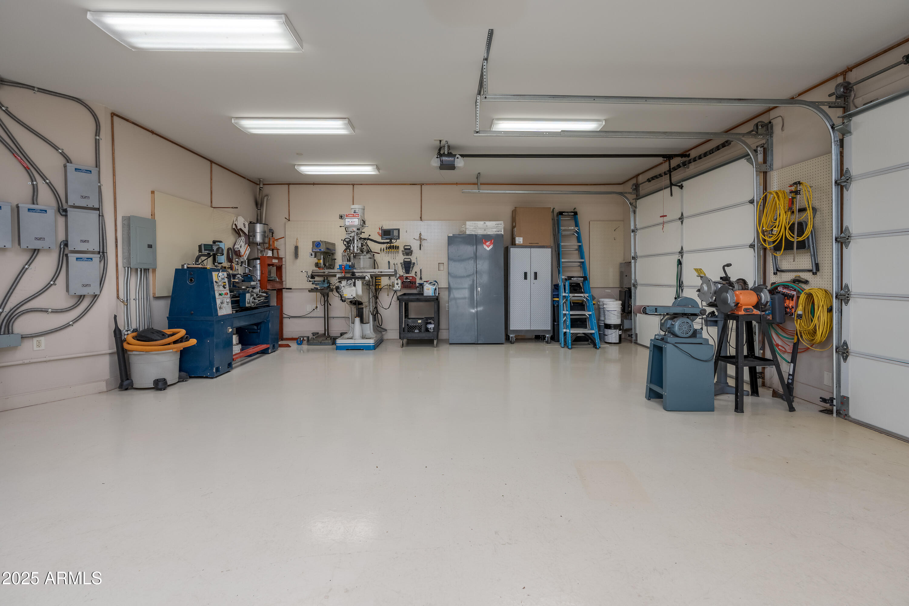 Sedona, Arizona 86336, United States, 3 Bedrooms Bedrooms, ,4 BathroomsBathrooms,Residential,Active,214257