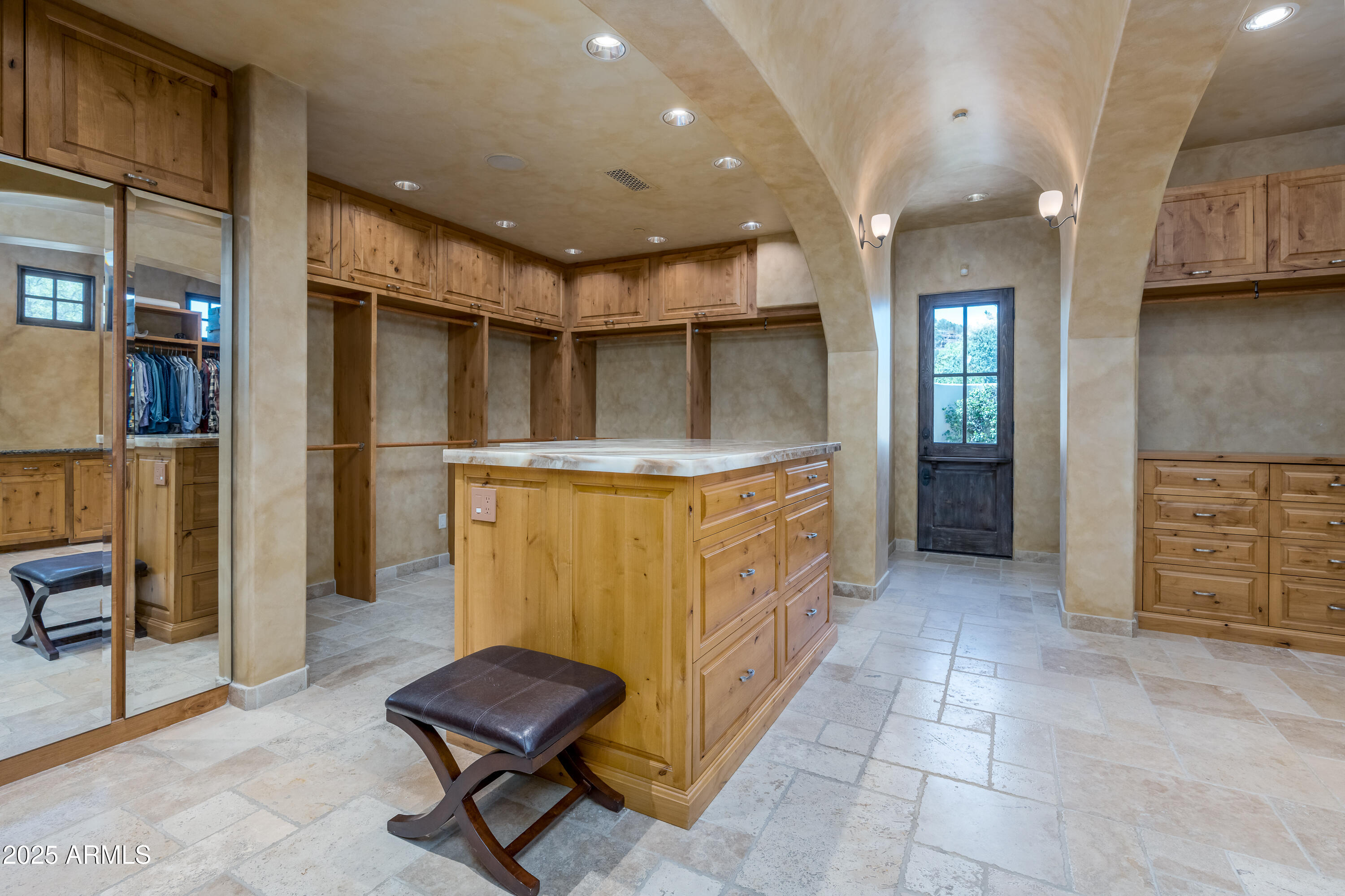 Sedona, Arizona 86336, United States, 3 Bedrooms Bedrooms, ,4 BathroomsBathrooms,Residential,Active,214257