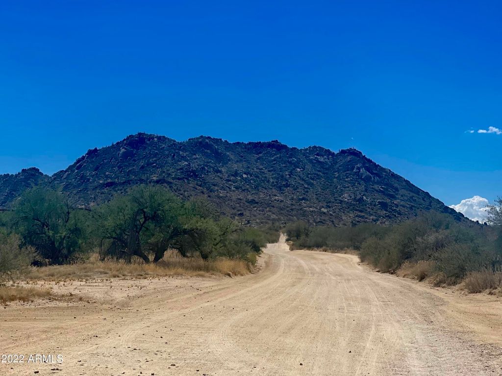 Photo of 138 E Dove Valley Road #-, Scottsdale, AZ 85266 (MLS # 6423995)